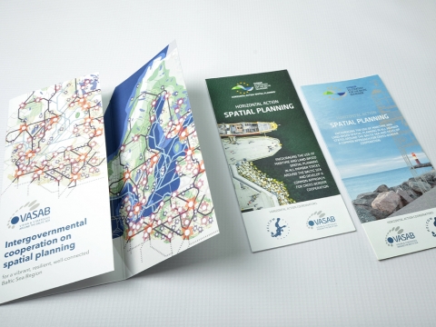 Design and printing of a three-part folding booklet